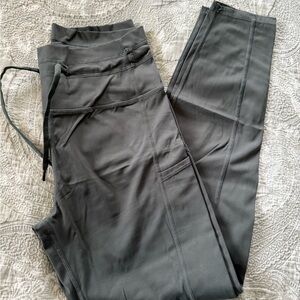 Zyia pocket leggings